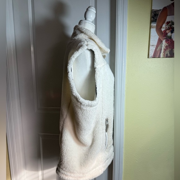 FREE COUNTRY fleece fur vest. Size XXL cream color - Picture 2 of 6